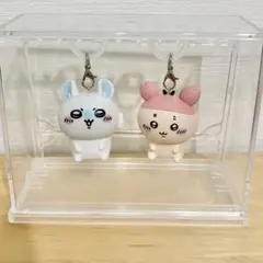 ちいかわ　インテリアミニフィギュア　めじるしアクセサリー　モモンガ　古本屋　2点