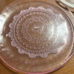 美品未使用品　スガハラsghr レース柄　18㎝丸型ガラス皿