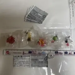 ガチャ　PEANUTSめじるしアクセサリークラシックver.の5種セット