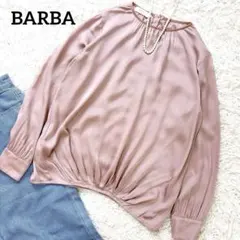 BARBA バラバ　シルク　とろみタックブラウス　バッグボタン　ノーカラー　春夏のサムネイル