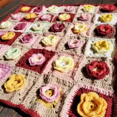 手編み　お花のブランケット　マルチカバー　約80×80cm　イエベ春