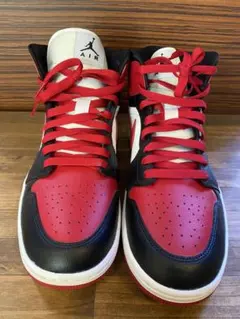 Air Jordan 1 MIDカットスニーカー レッド/ブラック