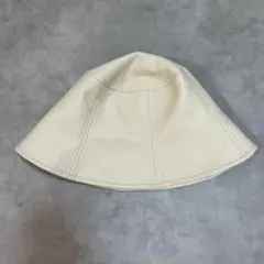 クリーム色 レザー バケットハット