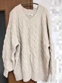 NICE CLAUP ベージュ Vネック ニット