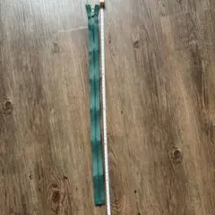 ファスナー５４センチ　緑色