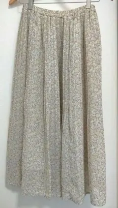 春色　花柄　ふんわりプリーツスカート　ウエストゴム　お手入れ楽　可憐