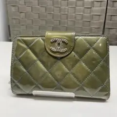 C*乃様 CHANEL 二つ折り財布 オリーブグリーン