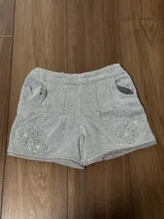 花柄刺繍 グレー ショートパンツ