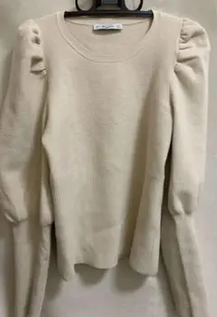 パフスリーブニット