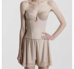 週末価格‼️『bloom LUXE ブライダルインナー　ビスチェ　C65