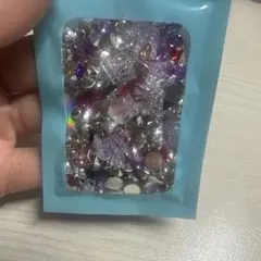 ネイルパーツセット 多彩な色と形 いろいろ入ってます