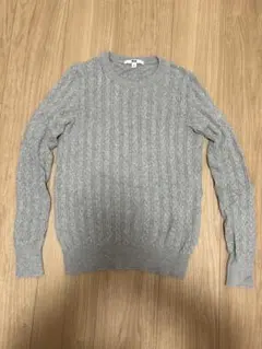 UNIQLO グレー ケーブル編み ニット