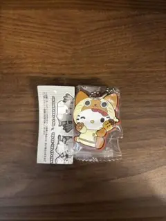 モンスターハンター × サンリオ　ガチャガチャ　カプセルラバーマスコット　キティ