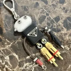 【美品】PRADA キーホルダー チャーム ロボット エドワード サフィアーノ
