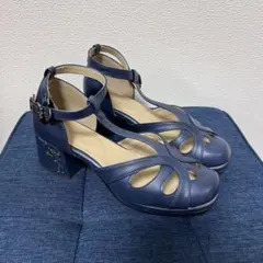 axes femme 刺繍 ネイビー バックストラップ パンプスのサムネイル