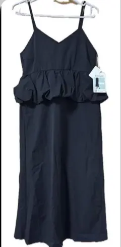 新品、タグ付きオシャレな黒色のキャミロングワンピースです！