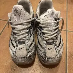 NIKE Shox TL ホワイト ブラック スニーカーのサムネイル