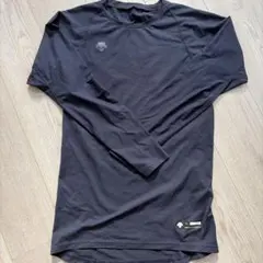 DESCENTE ネイビー　M アンダーシャツのサムネイル