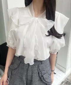 JUNOAH シアーフリルリボンブラウス ホワイト L