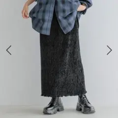 【タグ付】シャイニーベロアタイトスカート ローリーズファーム ブラック