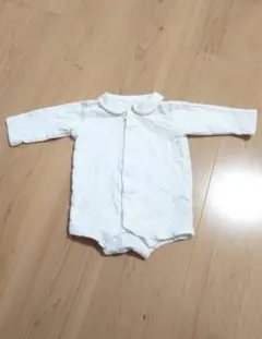 Bebe ホワイト 前開きロンパース　白　70cm