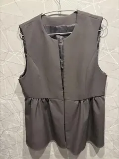 ペプラムジレ　グレー