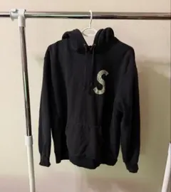 ゆみりん様専用】Supreme Sロゴ デビル刺繍 プルオーバーパーカー