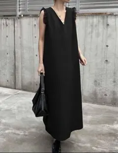 ロングワンピース　フリル　ブラック　ゆったり　マタニティ