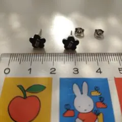 マリークヮント風 お花のピアス