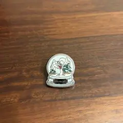 Kith Treats ピン