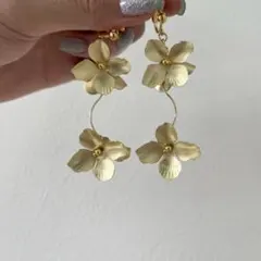 マット ゴールド ブライダル 結婚式 花嫁 披露宴 前撮り ピアス イヤリング