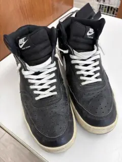NIKE ブラック ハイカットスニーカー