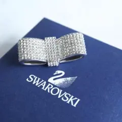 スワロフスキー リボン ブローチ Deluxe