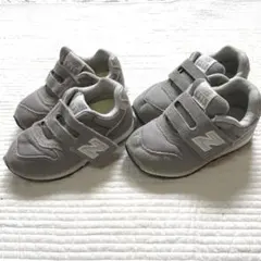 アシックス スニーカー