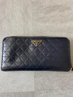 PRADA 長財布　箱付き　三角ロゴ