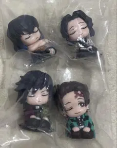 鬼滅の刃　肩ズンFig 第参弾 冨岡義勇　炭治郎　しのぶ　伊之助セット　ガチャ