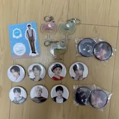 SEVENTEEN グッズ 缶バッジ アクリルキーホルダー セットのサムネイル