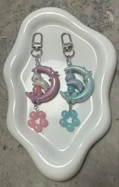 2個セット　ゆめかわ うさぎ 三日月 キーホルダー　お揃い