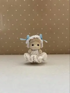 シルバニアファミリー ミニチュアドール服 赤ちゃんサイズ 白ドレス