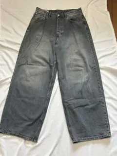 グレー ワイドデニムパンツ 裾ほつれあり
