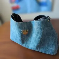 Item thumbnail for item 889673cd-1c54-4641-87d5-1047abdd072e