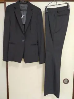 【日本製】アンタイトル パンツスーツ 黒 1 S 冠婚葬祭 クリーニング済