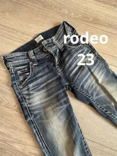 【極美品】スキニーデニム　23