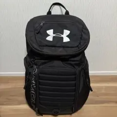 UNDER ARMOUR バックパック ワイルドナイツのロゴ付き - メルカリ