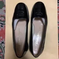 フェラガモ黒靴