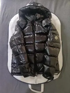 ダウンジャケット モンクレール