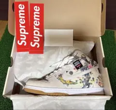 Supreme × Nike SB Dunk High 