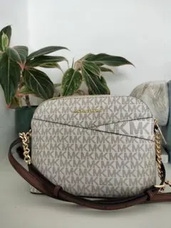 美品 ショルダーバック マイケル・コース