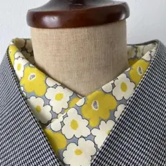半襟　グレー色地に黄×クリーム花プリント　ハンドメイド