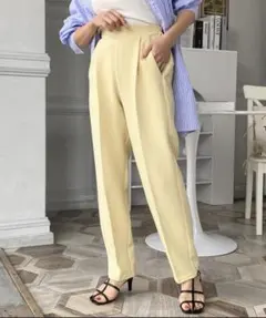 moment+ センタープレススラックス パンツ